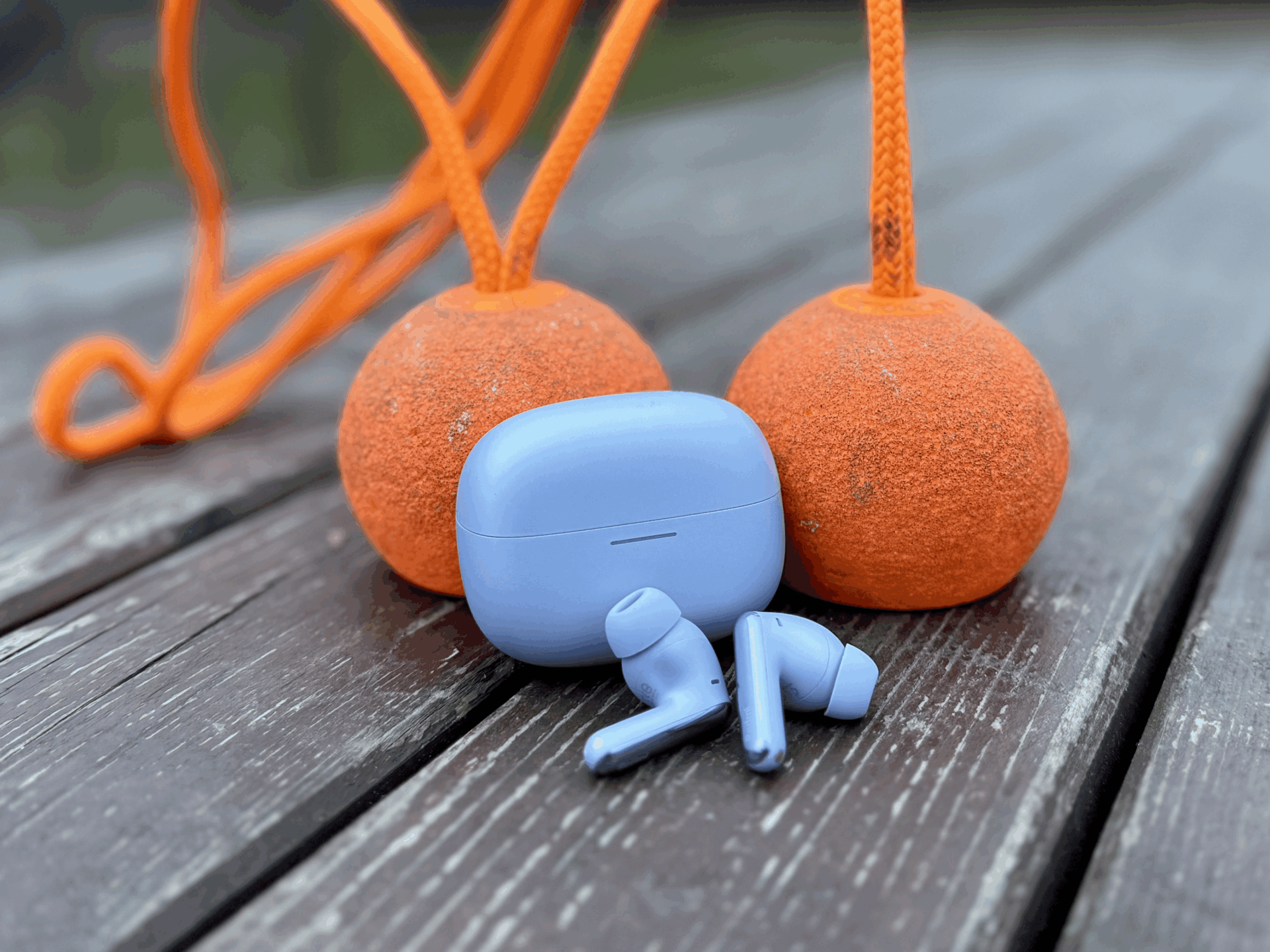 Redmi Buds Pro 6 zaujmou elegantním designem. Foto: Veronika Dvořáková/Rungo