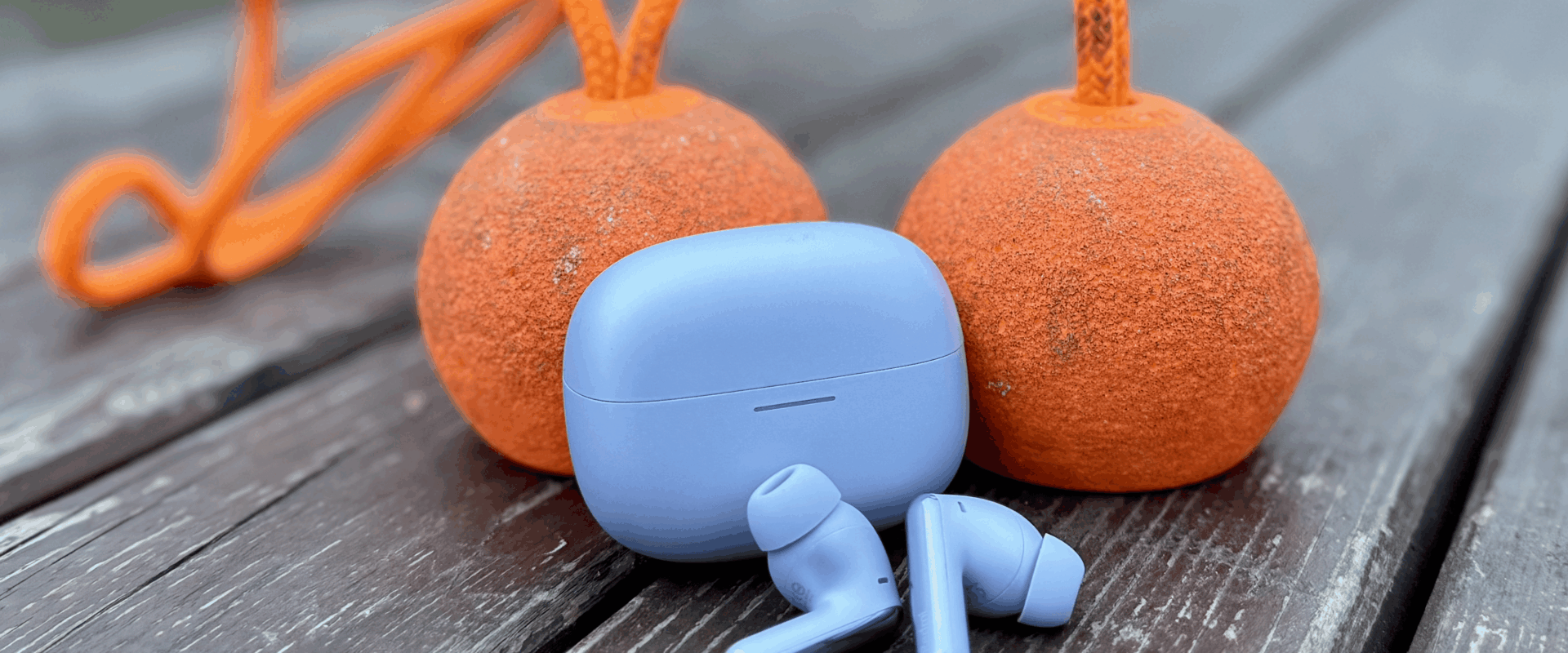 Redmi Buds Pro 6 zaujmou elegantním designem. Foto: Veronika Dvořáková/Rungo