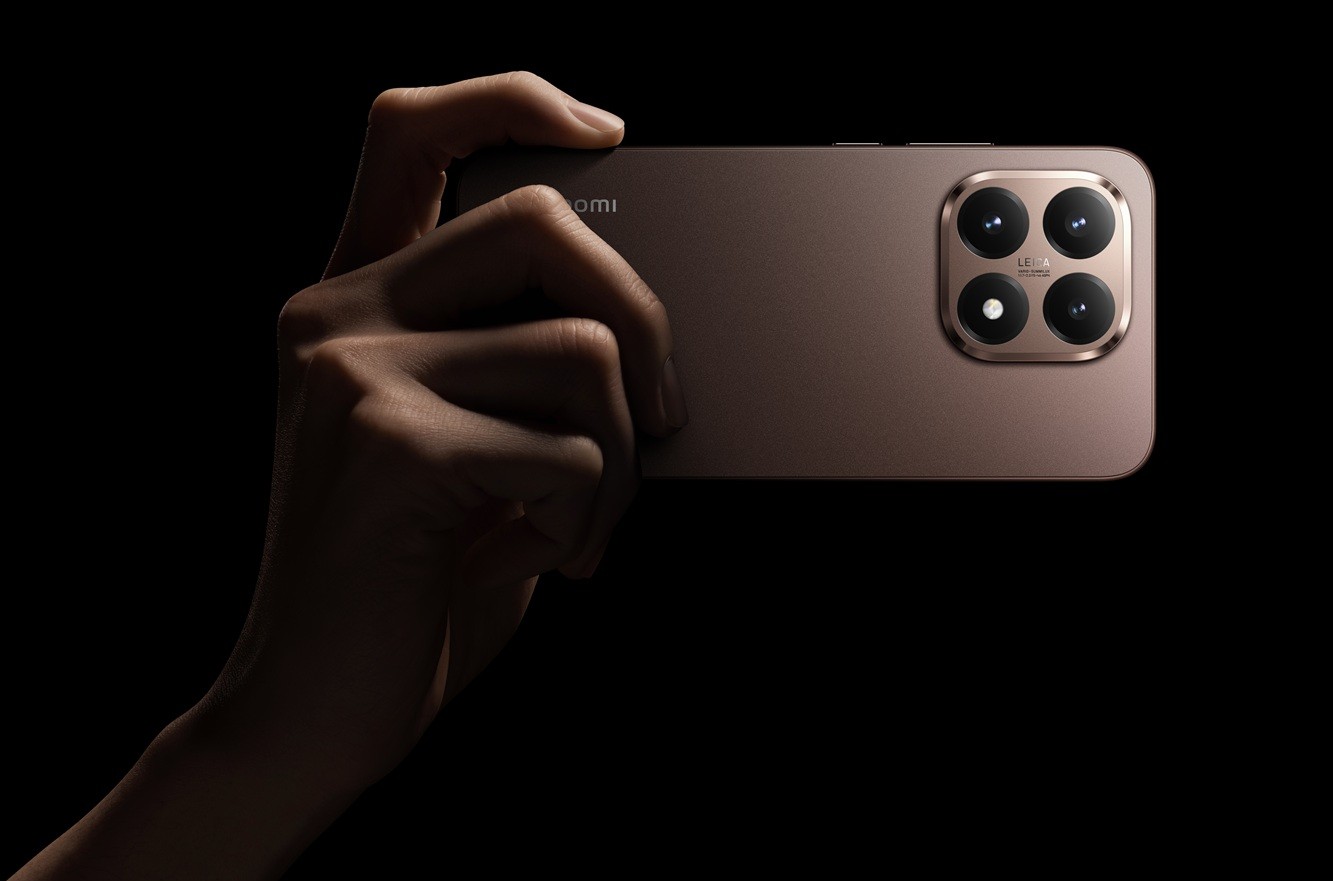 Xiaomi-15T-Handhold-03-Rose-Gold-R7