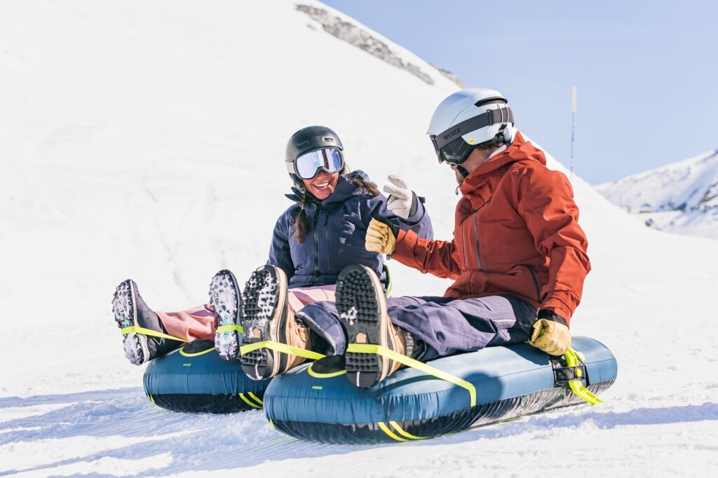 Lyžařská helma Decathlon